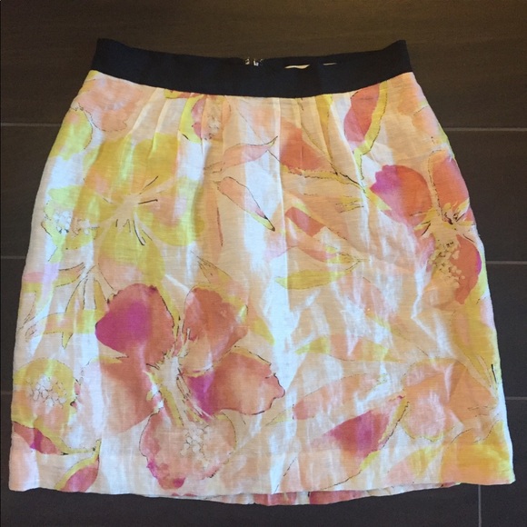 LOFT Floral Skirt - Picture 1 of 4